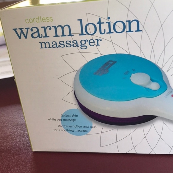 Discovery Channel warm lotion massager - Picture 2 of 3